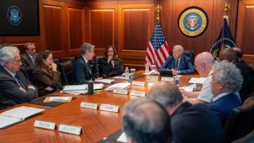 Λευκός Οίκος: Ο Μπάιντεν και η Χάρις ενημερώθηκαν για τις εξελίξεις στη Μέση Ανατολή  