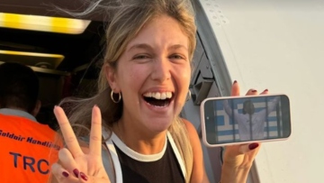 Εμμανουήλ Καραλής: Η Κλέλια Ανδριολάτου πανηγύρισε το χάλκινο μετάλλιο του καλού της φίλου