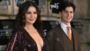 Κάθριν Ζέτα Τζόουνς - Μάικλ Ντάγκλας: Ο γιος τους έκλεισε τα 24 - Οι ευχές της μητέρας του και το βίντεο από τα παλιά