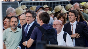  Ισπανία: Διακόπηκε η επιχείρηση για τον εντοπισμό του Κάρλες Πουτζντεμόν - Κυκλοφοριακό χάος και συγκρούσεις