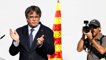 Κάρλες Πουτζντεμόν: Δεν βρίσκεται πλέον στην Ισπανία και δεν θα παραδοθεί, λέει ο δικηγόρος του