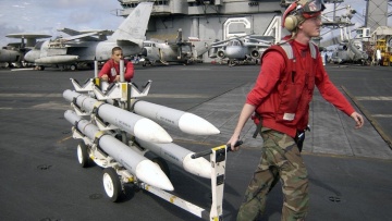 Η Πολωνία αγοράζει από τις ΗΠΑ εκατοντάδες πυραύλους αέρος-αέρος 