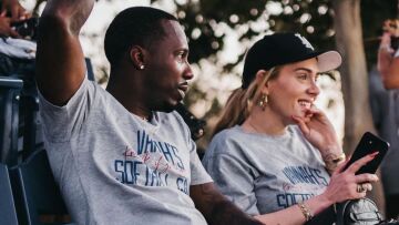 Adele: Επιβεβαίωσε δημόσια ότι εκείνη και ο Ριτς Πολ έχουν αρραβωνιαστεί 