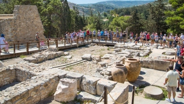 Κνωσός: «Βουλιάζει» από επισκέπτες που εκτιμάται ότι θα αγγίξουν το ένα εκατομμύριο για το 2024