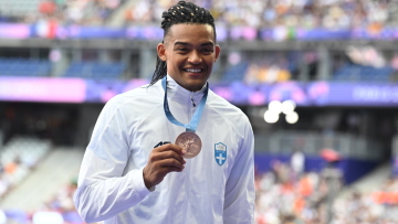 Ολυμπιακοί Αγώνες: Πιστεύει στο μάτι ο Καραλής, οι κάλτσες που θα φορέσει στην τελετή λήξης για να μην τον ματιάσουν - Φωτογραφία