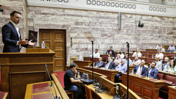 ΣΥΡΙΖΑ: O «πόλεμος της έδρας»  - Πρέσινγκ για να παραιτηθούν οι «5» και να μπει ο Κασσελάκης στη Βουλή