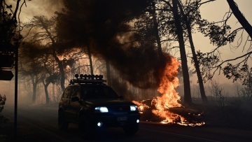 Φωτιές στην Αττική: Ξεκίνησαν οι πληρωμές πρώτης αρωγής - Καταβλήθηκαν €543.000 σε 121 δικαιούχους