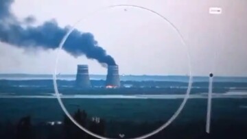 Πόλεμος στην Ουκρανία – Ζελένσκι: Οι ρωσικές δυνάμεις άναψαν φωτιά μέσα στον πυρηνικό σταθμό της Ζαπορίζια