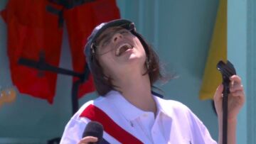 Ολυμπιακοί Αγώνες: Η εντυπωσιακή ερμηνεία της Μπίλι Άιλις στην τελετή λήξης