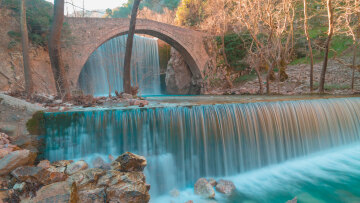 3.300 γέφυρες στην  Ελλάδα - Τοξωτές, καλωδιωτές, μηχανικά θαύματα, ευάλωτες και τραυματισμένες