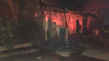 Φωτιές στην Αττική: Βρέθηκε απανθρακωμένη σορός γυναίκας σε βιοτεχνία που κάηκε στο Χαλάνδρι