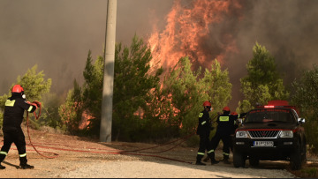 Φωτιά στην Αττική: Γαλλία, Ιταλία, Τουρκία, Σερβία, Ρουμανία και Τσεχία στέλνουν ενισχύσεις στην Ελλάδα