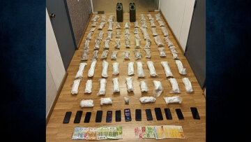 Ισραηλινοί και Ουκρανοί διακινούσαν ναρκωτικά με τροχόσπιτα, ιστοπλοϊκά και... μπιτόνια στο Ισραήλ μέσω Ελλάδος