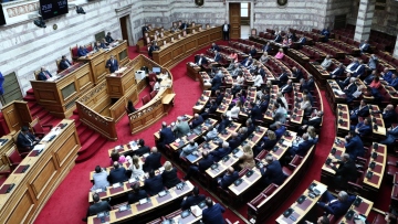 Κυβερνητικές πηγές: Η προ ημερησίας συζήτηση στη Βουλή για τις φωτιές θα γίνει τον Σεπτέμβριο με βάση στοιχεία και δεδομένα