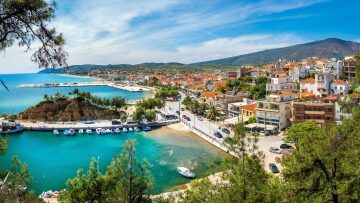 Το νησί της Θάσου υποδέχθηκε τους πρώτους Άγγλους τουρίστες της φετινής σεζόν