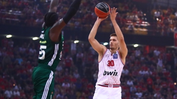 Ολυμπιακός: «Μιλάμε με τον Πετρούσεφ, αλλά είναι πρόβλημα ο τραυματισμός του Φαλ» λέει ο πρόεδρος του Ερυθρού Αστέρα