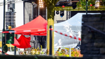 Επίθεση σε φεστιβάλ στο Ζόλινγκεν: Η τρομοκρατία το κίνητρο - Ο δράστης στόχευσε στους λαιμούς ανθρώπων