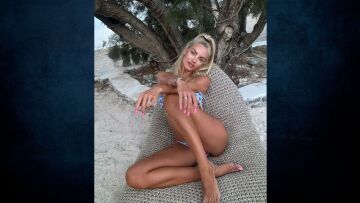 Τζούλια Νόβα: Στην Πάρο το μοντέλο - Επιτέλους διακοπούλες, γράφει