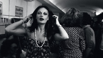 Νταϊάν φον Φίρστενμπεργκ: Ο βασιλικός γάμος, το ροκ τρίο και το φόρεμα που άλλαξε την ιστορία της μόδας