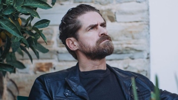 Δημήτρης Λάλος: Έχω φάει τη νιότη μου μέσα σε κλειστά μπουντρούμια κάνοντας πρόβες