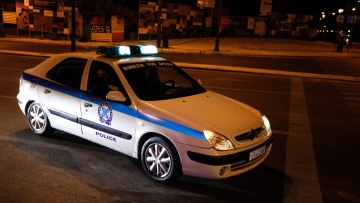 Λάρισα: Παραδόθηκε 26χρονος που παρέσυρε 62χρονo σε χωριό έξω από τη πόλη - Τον χτύπησε για λόγους εκδίκησης