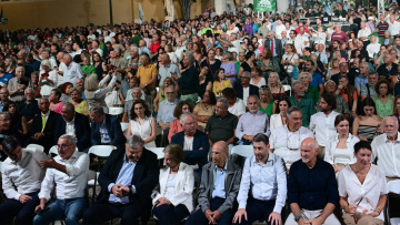 50 χρόνια ΠΑΣΟΚ, η εκδήλωση στο Ζάππειο: Έχουμε ευκαιρία να πρωταγωνιστήσουμε, είπε ο Σημίτης - Δείτε βίντεο