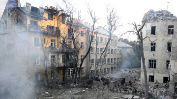 Πόλεμος στην Ουκρανία: Γιατί η Ρωσία βομβάρδισε τη Λβιβ - Υπό πίεση ο Ζελένσκι που τα αλλάζει όλα στην κυβέρνησή του