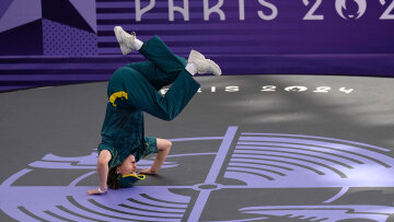 Ρέιτσελ Γκαν: Ζήτησε συγγνώμη η Αυστραλή breakdancer που πήρε «μηδέν» στους Ολυμπιακούς Αγώνες - Βίντεο 