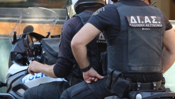 Κρήτη: Συμπλοκή μεταξύ τριών Αφγανών στα Χανιά, χτύπησαν τον έναν με πέτρα στο πρόσωπο