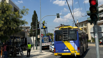Νέα Φιλαδέλφεια: Τρόλεϊ έριξε κολώνα και τραυματίστηκε 14χρονη