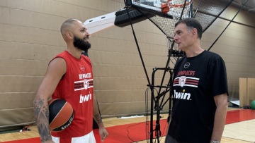 Ολυμπιακός: Έπιασε δουλειά ο Εβάν Φουρνιέ - Φωτογραφίες από την πρώτη προπόνηση