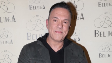 Ποσειδώνας Γιαννόπουλος: Κάθε χρόνο έχουμε κάτι τσιρκοβραβεία που εμφανίζονται όλα τα νούμερα και καμώνονται ότι είναι στα Όσκαρ ή στα Grammy