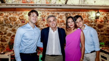 Ευκλείδης Τσακαλώτος: Γιόρτασε το σύμφωνο συμβίωσης με τη σύντροφό του, Όλγα Νάσση - Δείτε φωτογραφίες