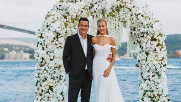 Ατζούν Ιλιτζαλί: Δημοσίευσε φωτογραφίες και βίντεο από τον γάμο του με την 25χρονη Αϊσά