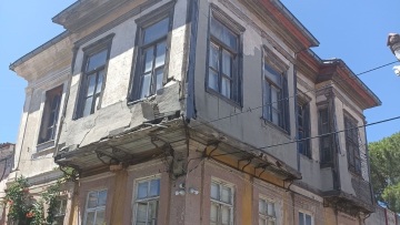 Μυτιλήνη: Καταρρέει το σπίτι του Ηλία Βενέζη στο μικρασιατικό Αϊβαλί