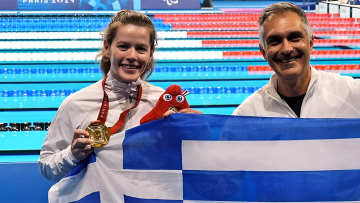 Παραολυμπιακοί Αγώνες: Ποια είναι η Αλεξάνδρα Σταματοπούλου που έχει την ίδια πάθηση με τη Σελίν Ντιόν