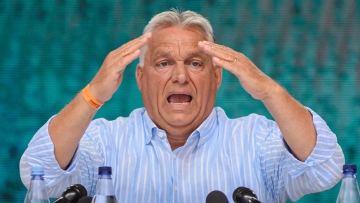 Ο Όρμπαν επιρρίπτει ευθύνες στην ΕΕ για τους δασμούς Τραμπ στα εισαγόμενα αυτοκίνητα