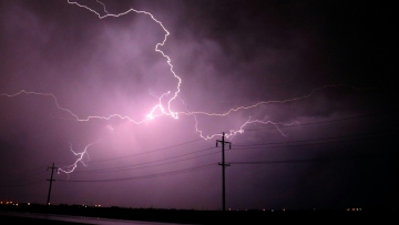 Καιρός: Οι πέντε περιοχές που θα επηρεάσει το τριήμερο κύμα κακοκαιρίας - Έρχονται βροχές, κεραυνοί και χαλάζι