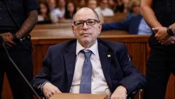 Χάρβεϊ Γουάινστιν: Παραπέμπεται σε δίκη με νέες κατηγορίες σεξουαλικών επιθέσεων