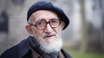 Αββάς Πιέρ: Ο Γάλλος «άγιος των αστέγων» φέρεται να είχε κακοποιήσει και παιδί - Ακόμα 17 καταγγελίες εις βάρος του