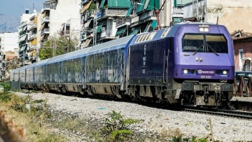 Με λεωφορεία θα εκτελείται το δρομολόγιο από Αφίδνες - Χαλκίδα μετά την πρόσκρουση τρένου με πεσμένα δέντρα