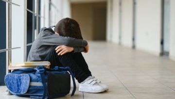 Ερμιόνη: Δύο 17χρονοι επιτέθηκαν σε 12χρονο και τον ξύρισαν με φαλτσέτα