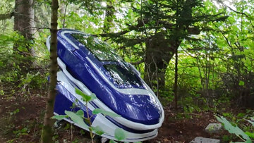 Ελβετία: Δείτε την τελευταία φωτογραφία της 64χρονης πριν μπει στον θάλαμο Sarco για την υποβοηθούμενη αυτοκτονία