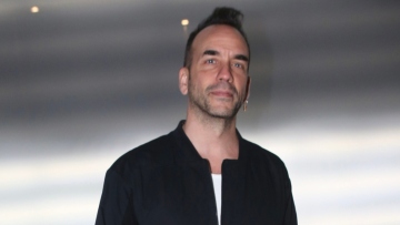 Πάνος Μουζουράκης: Στο δικαστήριο για να καταθέσει υπέρ του πατέρα Αντωνίου – Η καρδιά μου δεν έχει καμία αμφιβολία, είπε