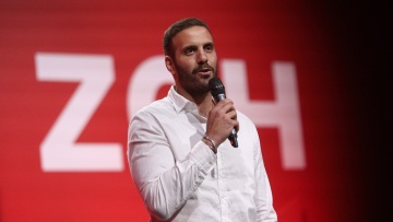 Καταδικάζουμε την ανάρτηση Παππά, λέει ο ΣΥΡΙΖΑ - Τον καλύψατε απόλυτα, είστε κόμμα Πολάκη, απαντά η κυβέρνηση