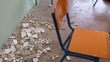 Θεσσαλονίκη: Έπεσαν σοβάδες σε σχολική αίθουσα εν ώρα μαθήματος - Δείτε βίντεο