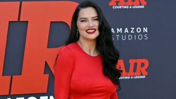 Αντριάνα Λίμα: Επέστρεψε στην πασαρέλα μετά από 6 χρόνια 