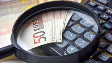 Έρευνα Pulse: Η πλειοψηφία των πολιτών επικροτεί την πολιτική της κυβέρνησης κατά της φοροδιαφυγής