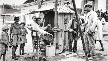 Λειψυδρία στην Αττική: Η κατάρα του Ποσειδώνα, η επικήρυξη των ακρίδων και η κρήνη που βάφτισε το Ψυχικό