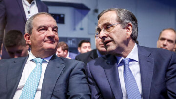 Νέα Δημοκρατία: Δεν πάνε Καραμανλής και Σαμαράς στην γιορτή για τα 50 χρόνια του κόμματος